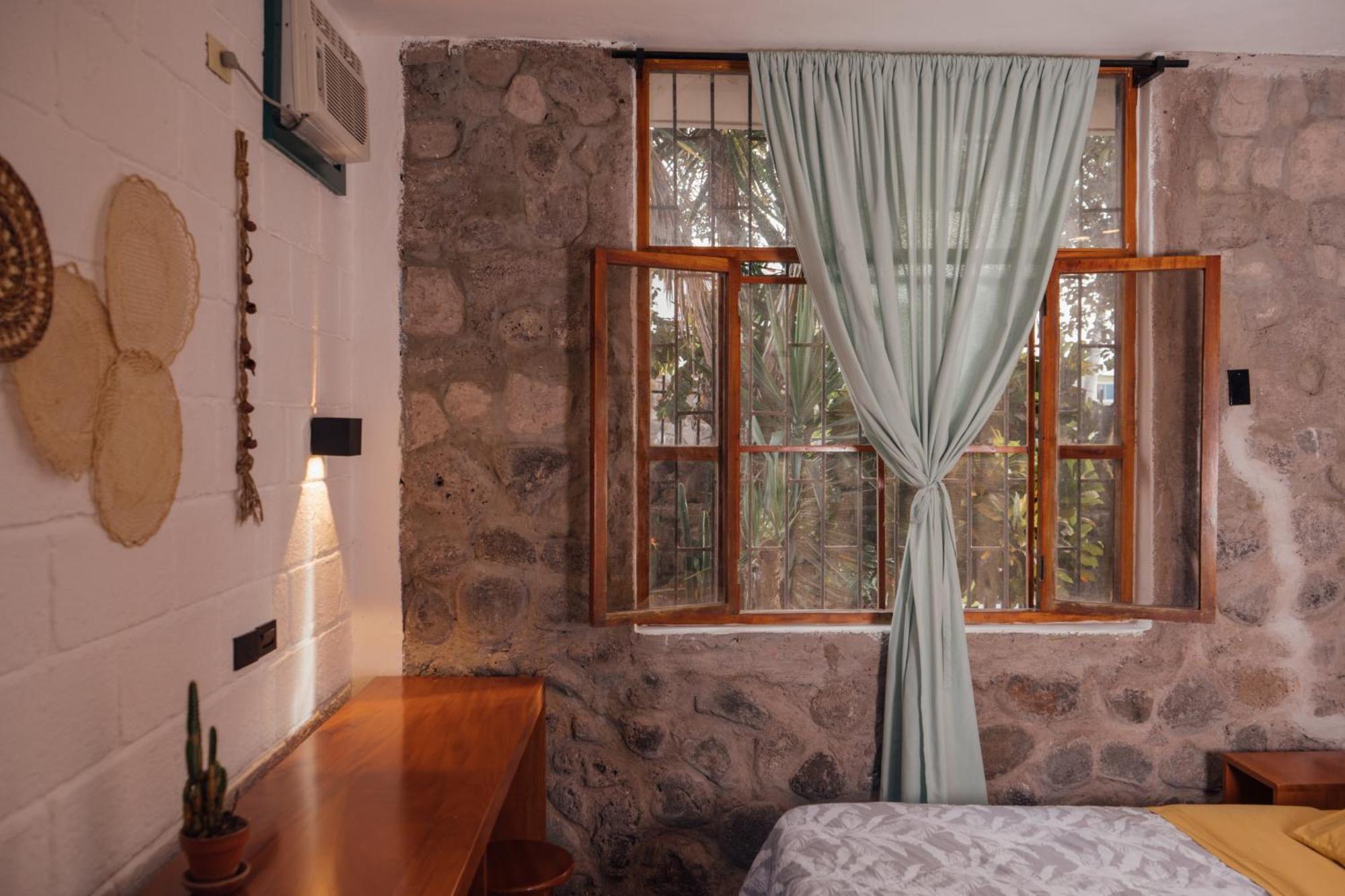 Hostal Pimampiro Puerto Baquerizo Moreno Luaran gambar